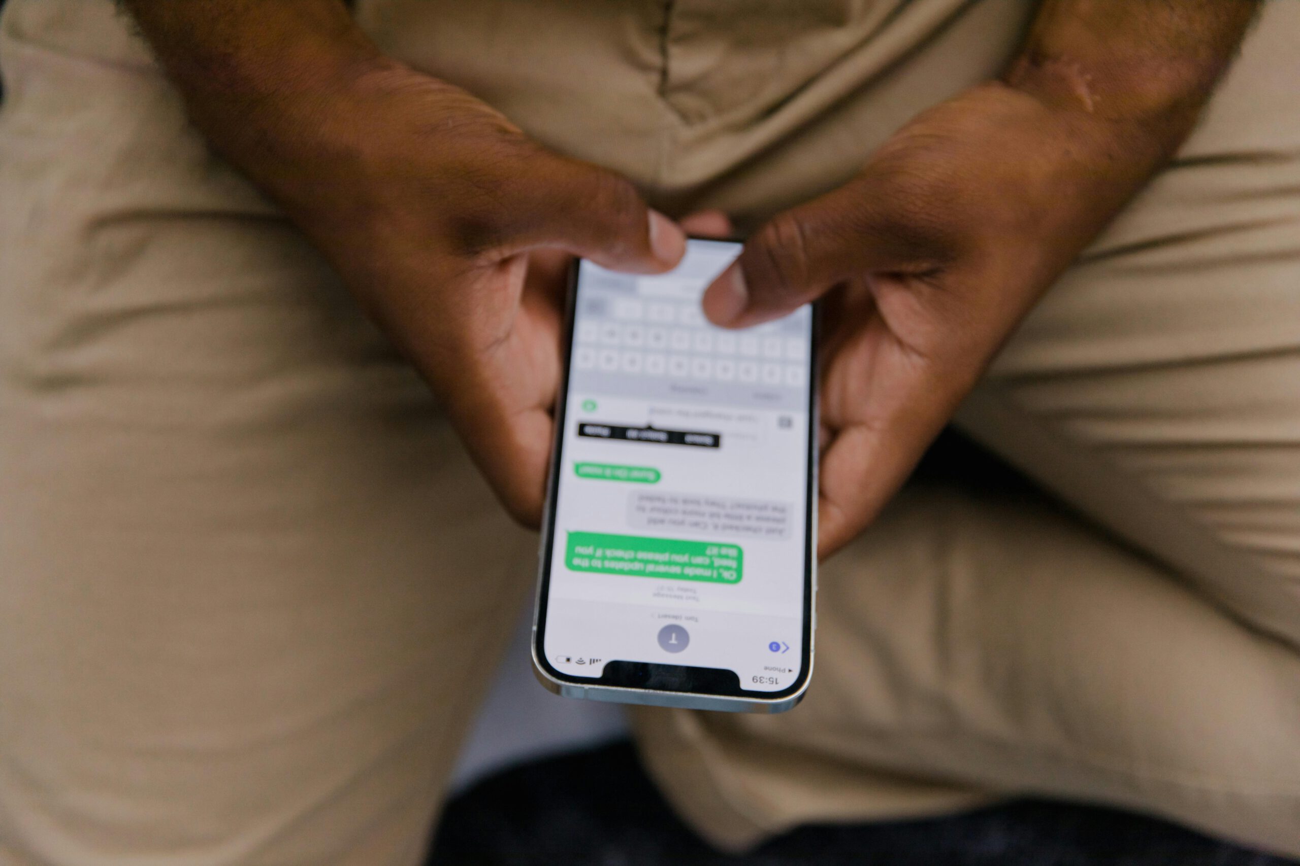 Why Do We Prefer Chatting Over Answering Calls? Here’s the Real Reason