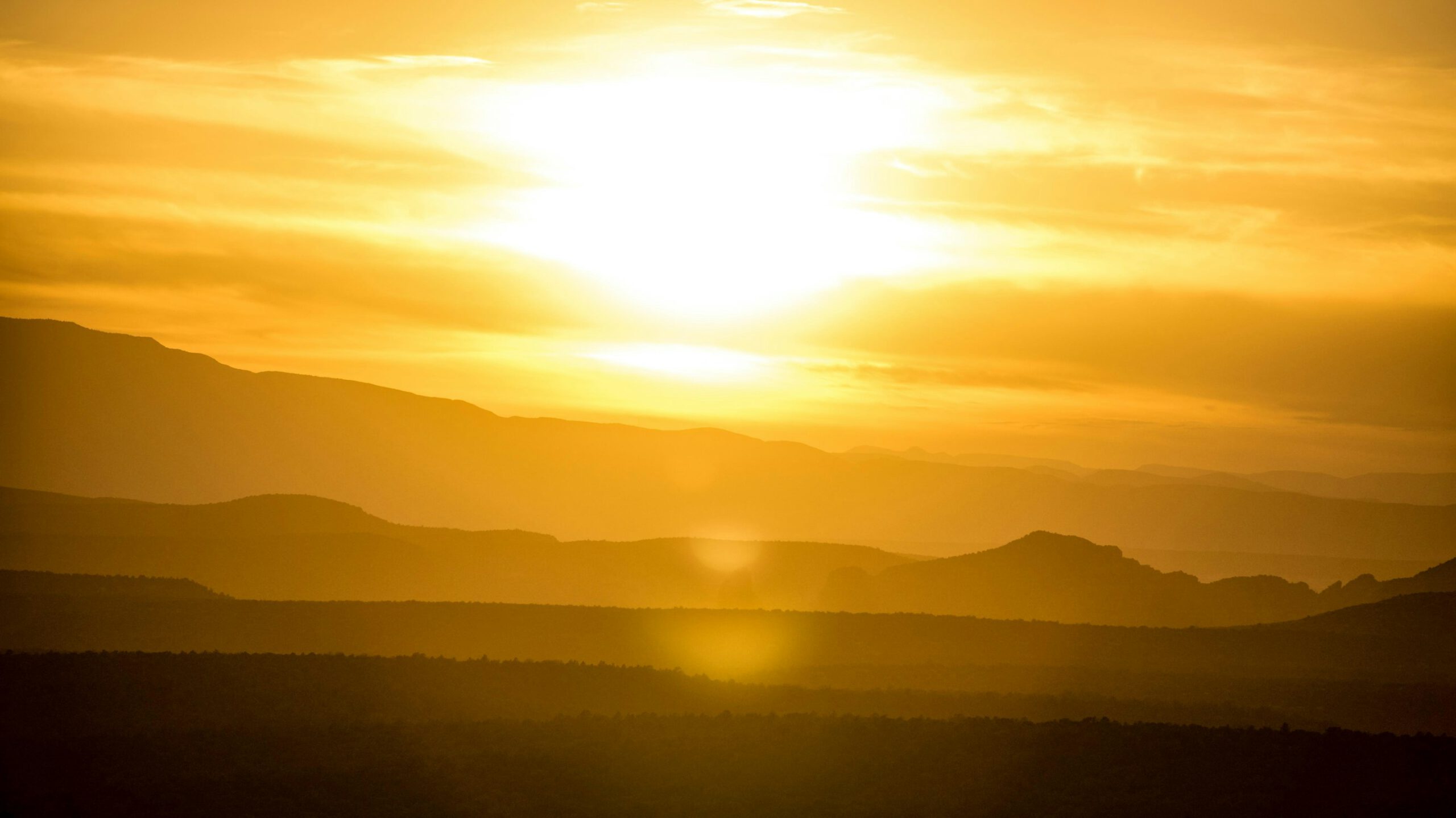 Tourists Receive Serious Warning Over Extreme Heatwave in Europe
